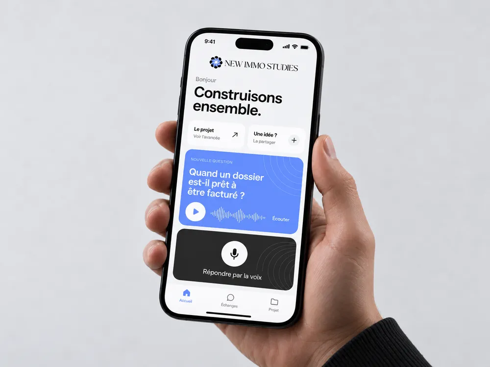 Application New Immo Studies sur un téléphone : « Construisons ensemble »